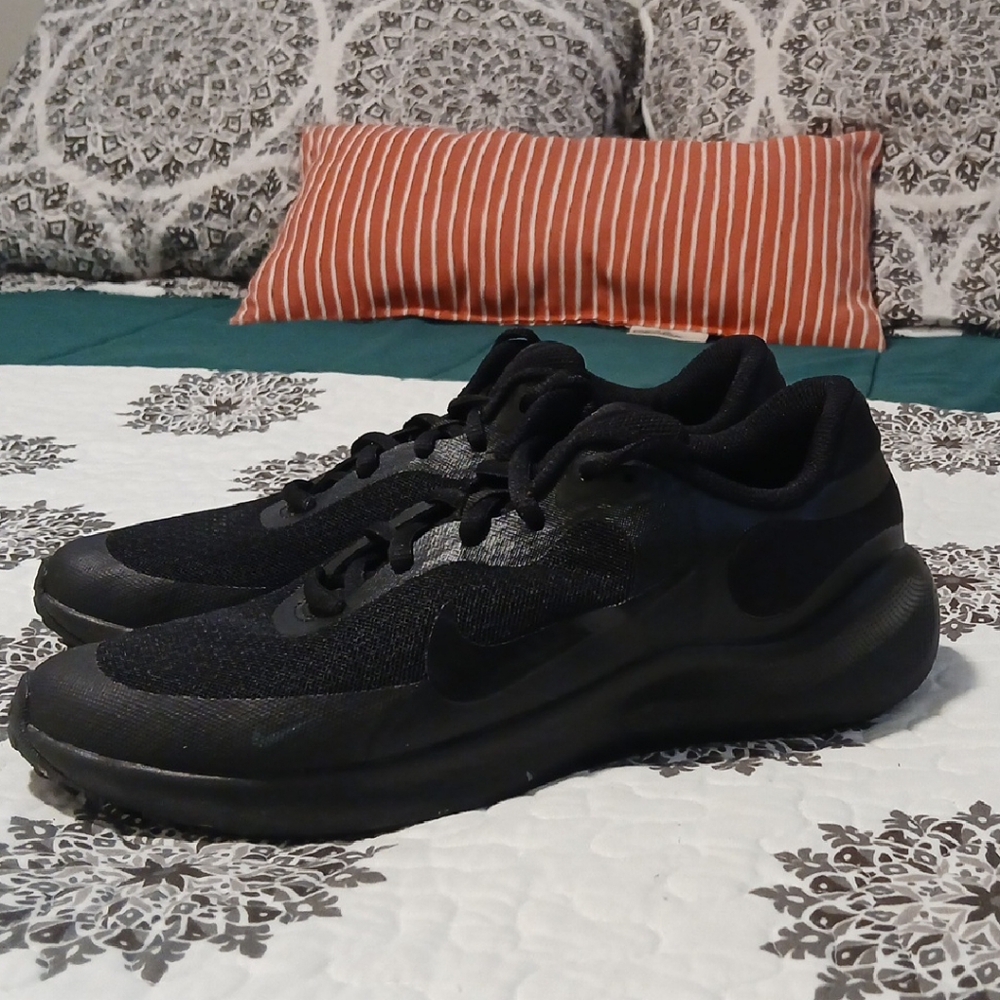 Brand New!! Nike Revolution Black Sneakers
